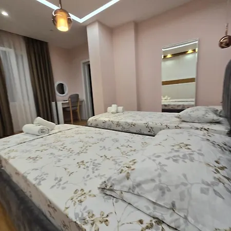 Luxury At Apartman *